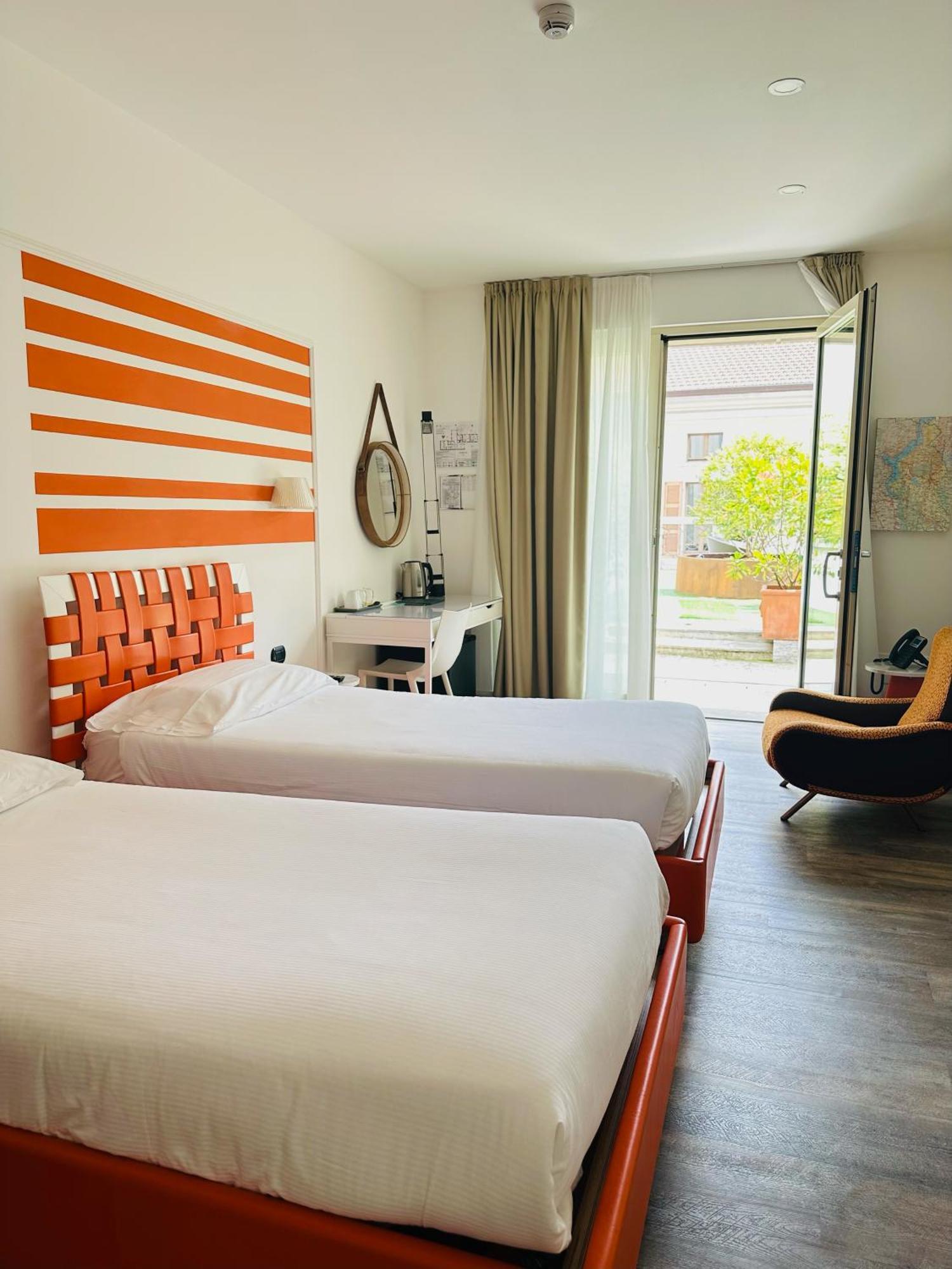Hotel Al Campanile - Luxury Suites & Apartments Baveno Luaran gambar