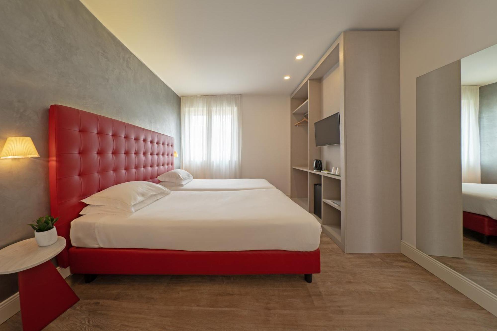 Hotel Al Campanile - Luxury Suites & Apartments Baveno Luaran gambar