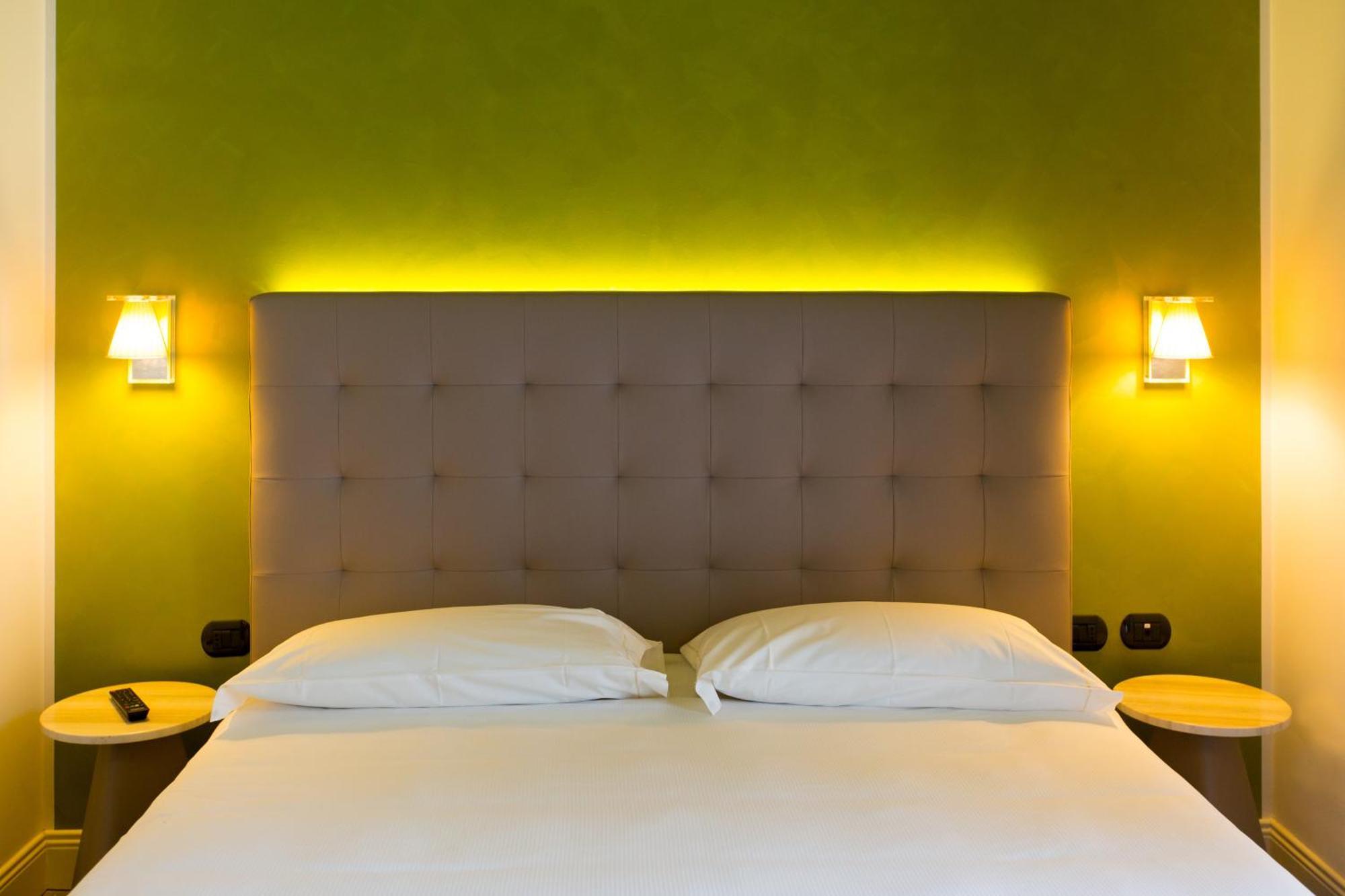 Hotel Al Campanile - Luxury Suites & Apartments Baveno Luaran gambar