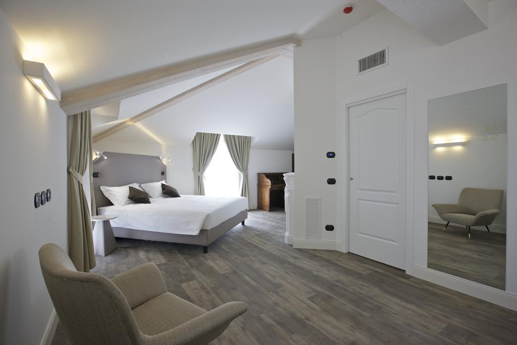 Hotel Al Campanile - Luxury Suites & Apartments Baveno Luaran gambar