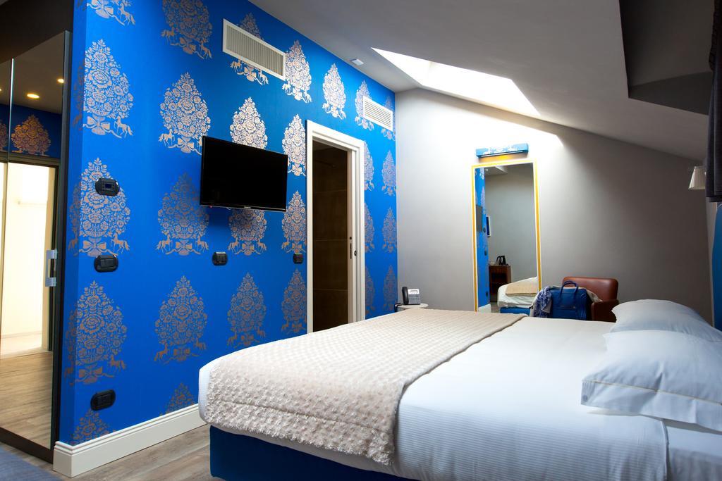 Hotel Al Campanile - Luxury Suites & Apartments Baveno Luaran gambar