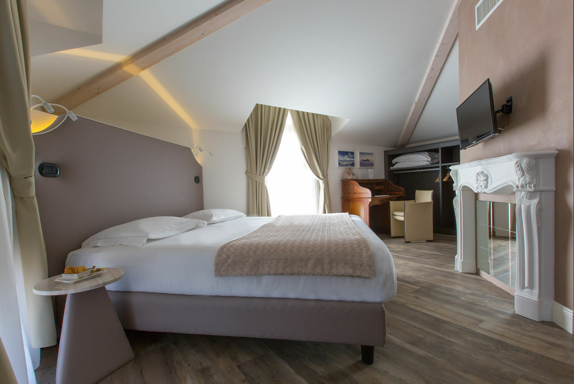 Hotel Al Campanile - Luxury Suites & Apartments Baveno Luaran gambar