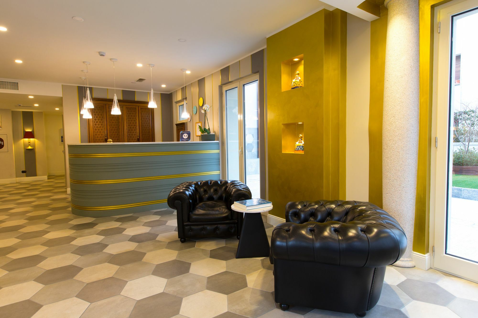 Hotel Al Campanile - Luxury Suites & Apartments Baveno Luaran gambar